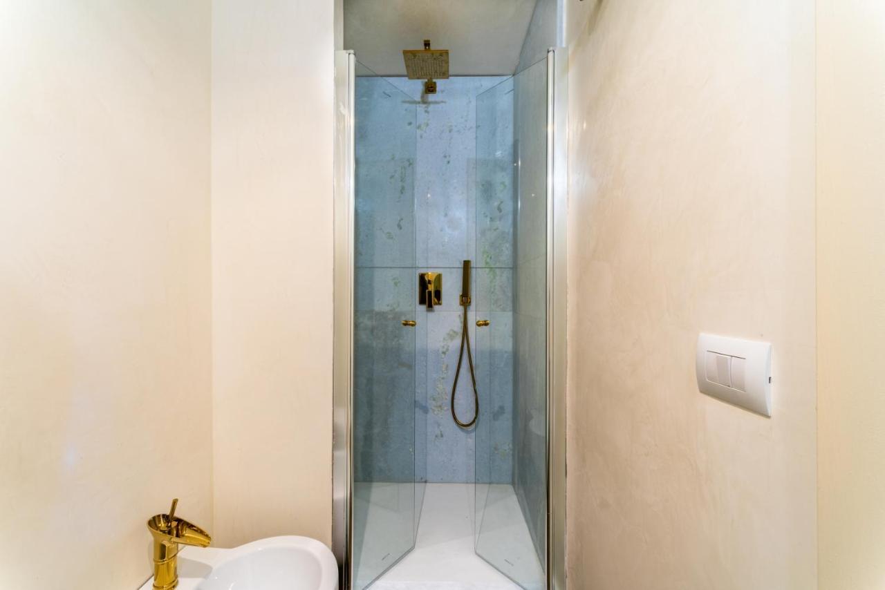 Riviere Private Rooms Alla Scala Milan Exterior photo