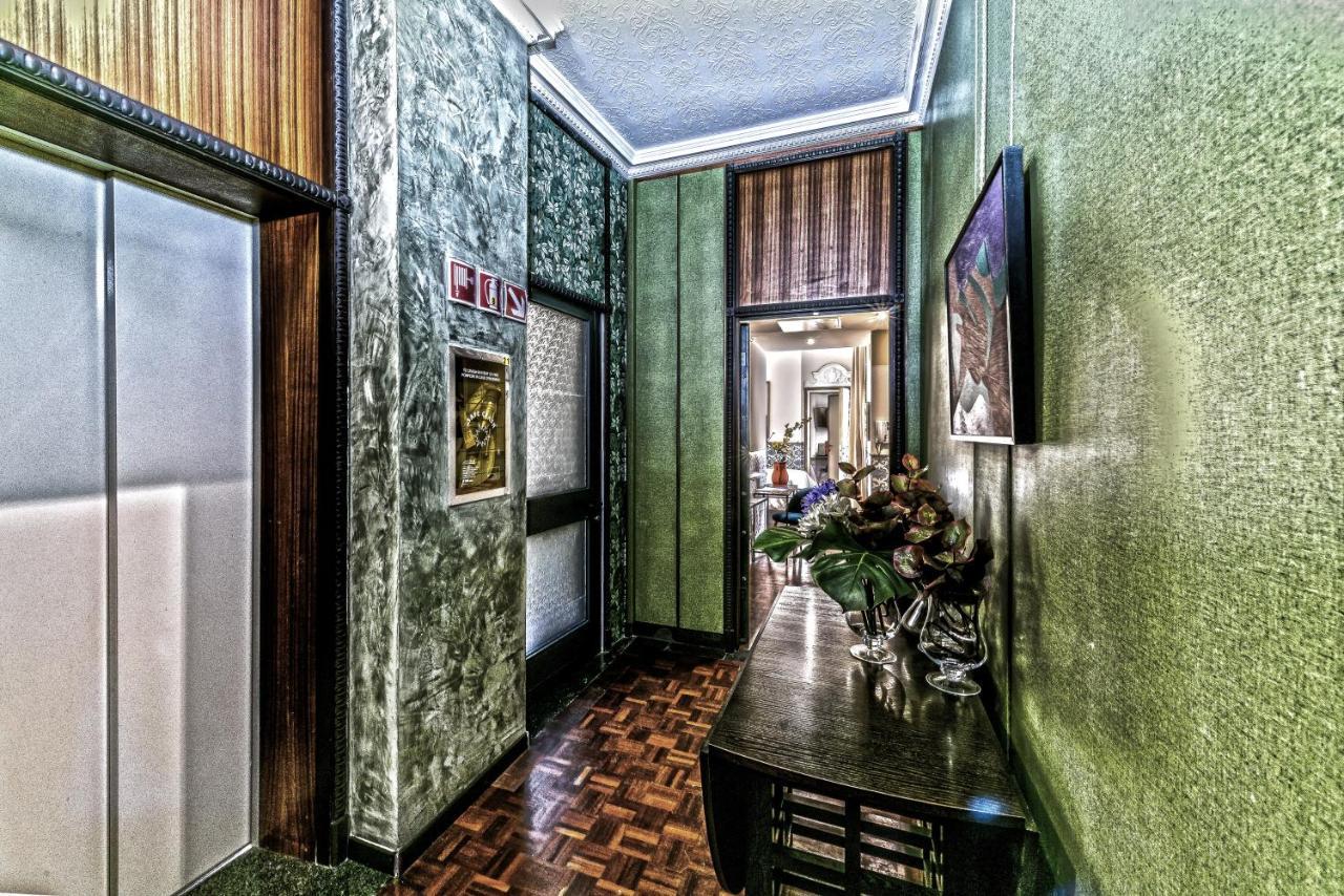 Riviere Private Rooms Alla Scala Milan Exterior photo