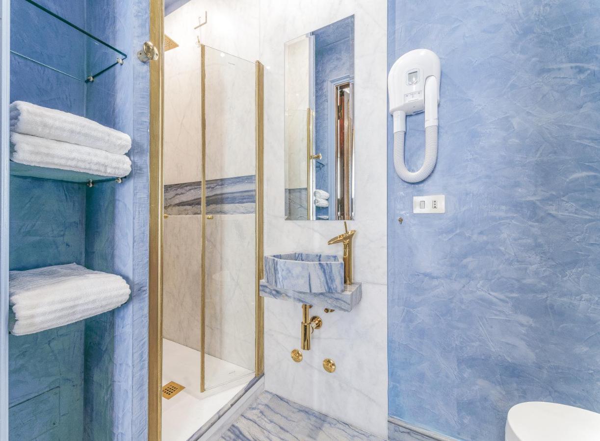 Riviere Private Rooms Alla Scala Milan Exterior photo