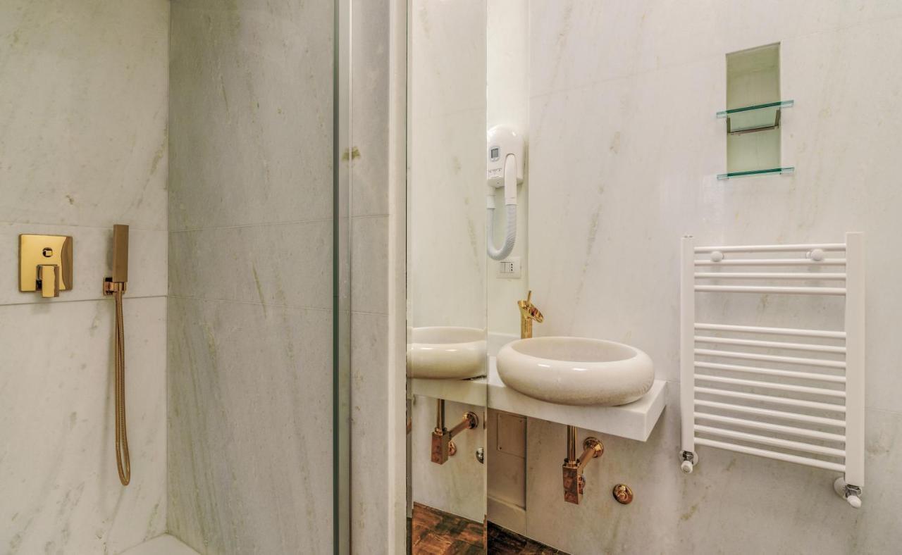 Riviere Private Rooms Alla Scala Milan Exterior photo